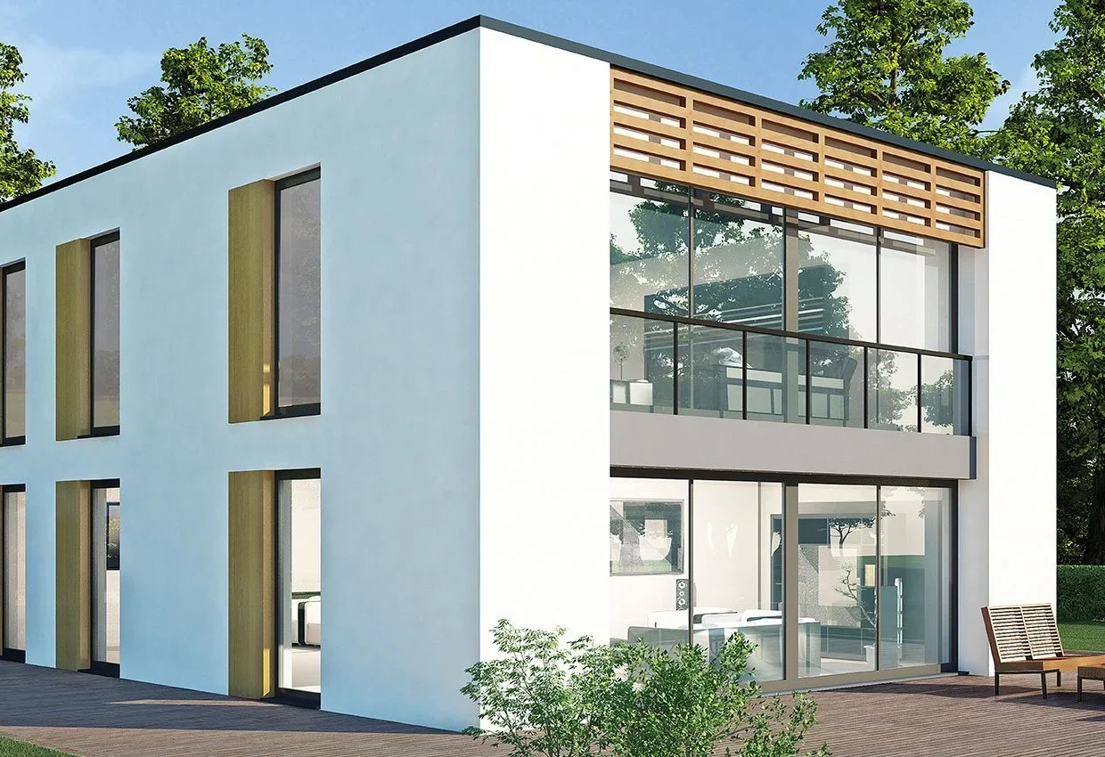 Modernes zweistöckiges Zweifamilienhaus mit weißer Fassade, großen Glasfronten und Holzelementen in grüner Umgebung